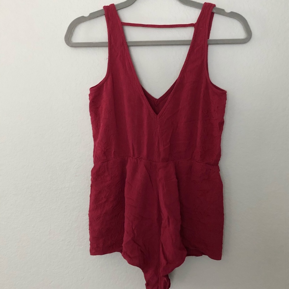 SIMPLE RED ROMPER - szS - Picture 3 of 4